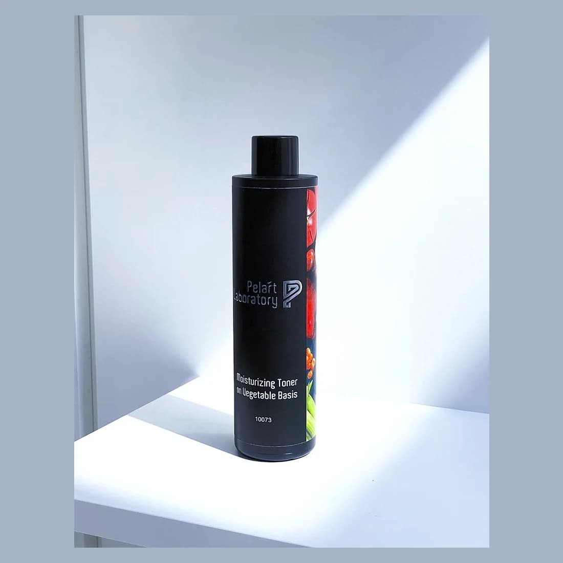 Moisturizing toner on vegetable basis